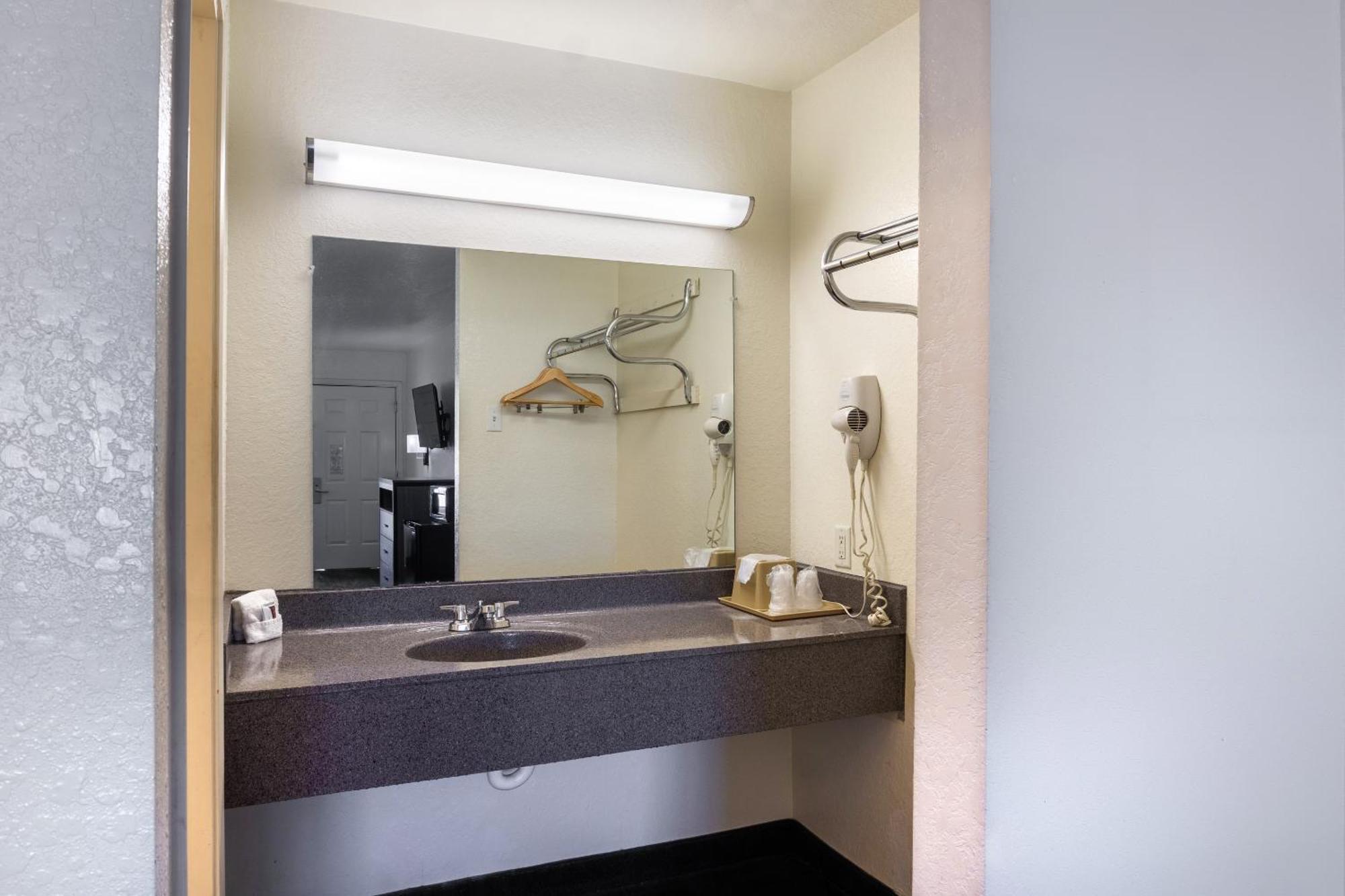 Oyo & Medical Center Hotel San Antonio