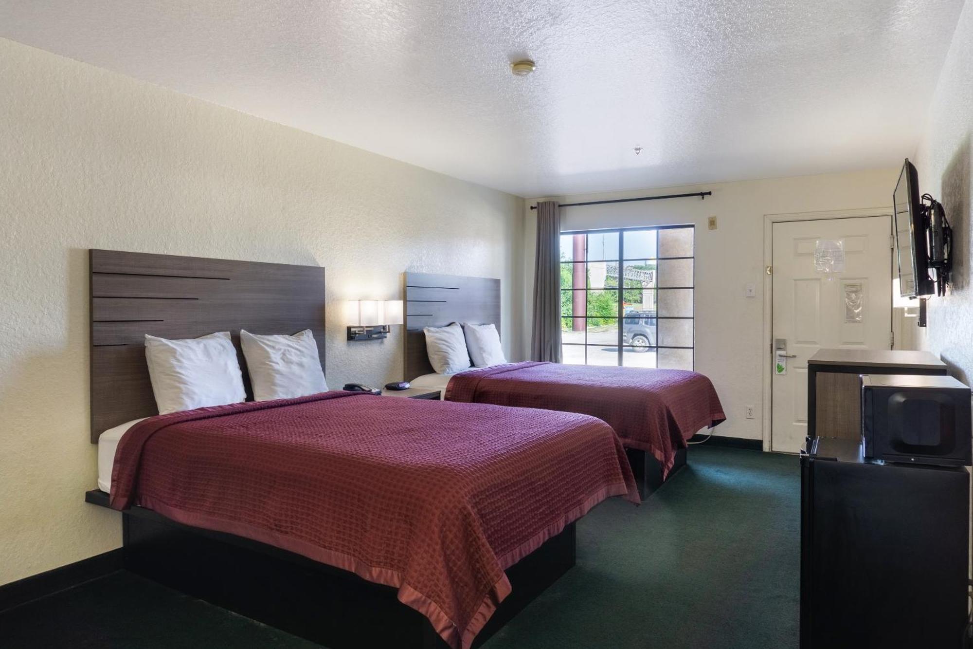 Oyo Inn&suites Medical Center 2*
