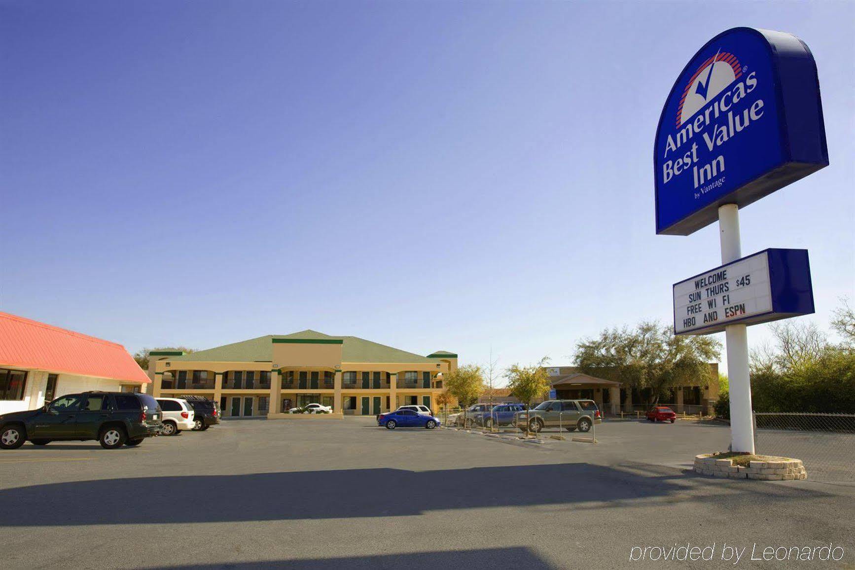 Oyo Inn&suites Medical Center Hotel 2*