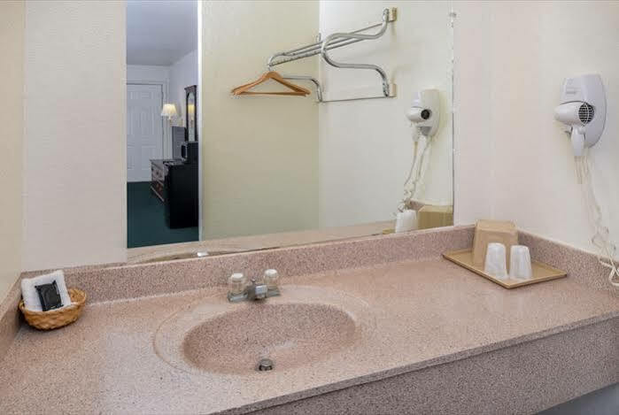 Oyo Inn&suites Medical Center 2*